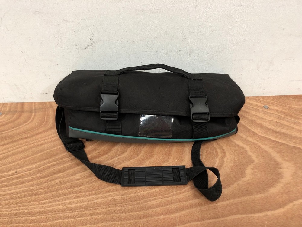 John Pye Auctions KANE 458 FLUE GAS ANALYZER TO INCLUDE CLOTH BAG