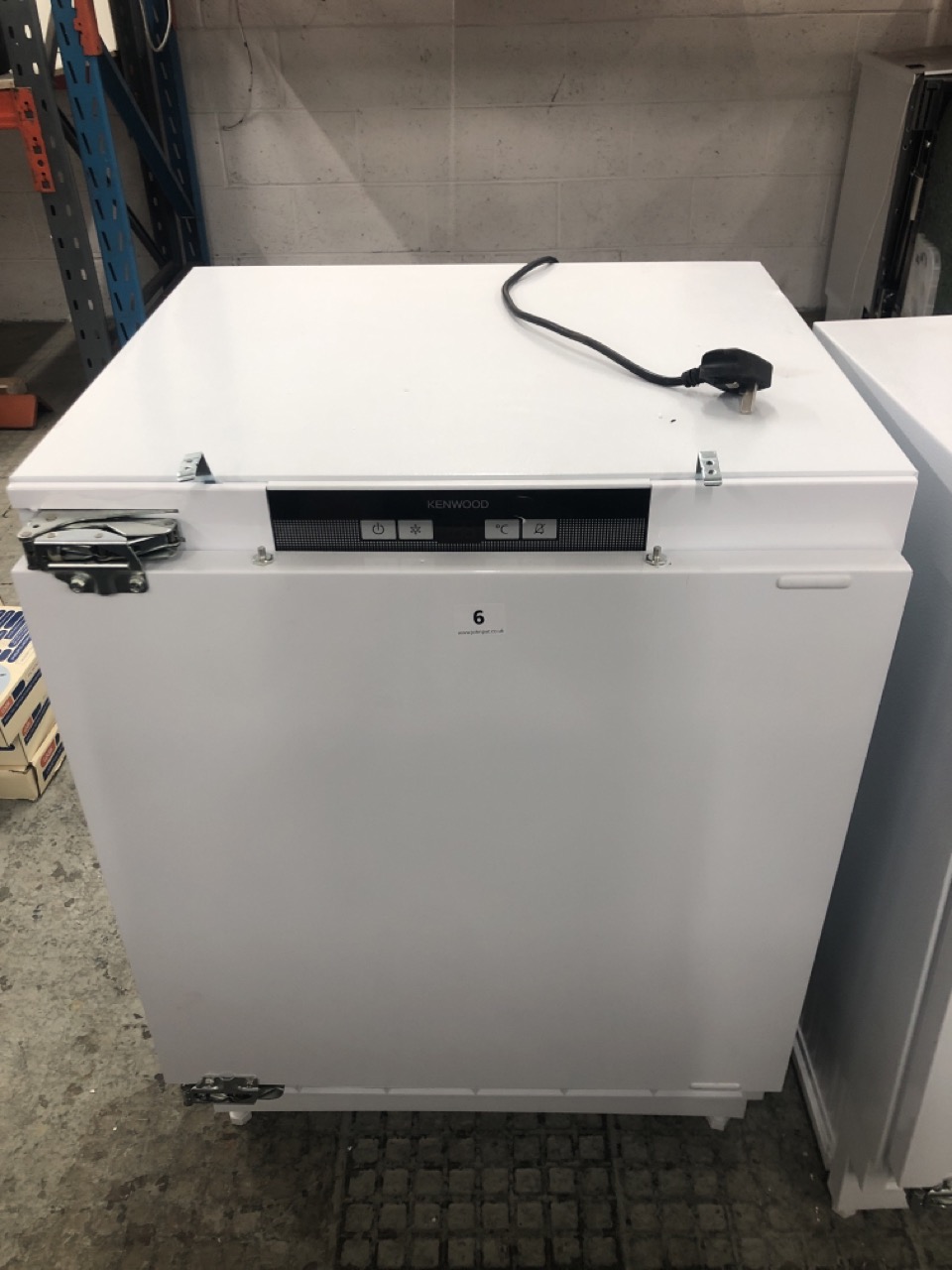 John Pye Auctions KENWOOD INTEGRATED UNDERCOUNTER FRIDGE MODEL KIR60W21