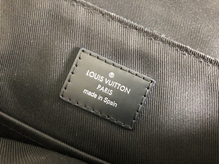 John Pye Auctions - LOUIS VUITTON 101 CHAMPS ELYSEES PARIS LOGO BAG IN DARK  BROWN ( ROW 1)