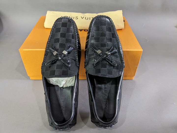 John Pye Auctions - Louis Vuitton Driving Shoes, Size 7.5, with Box and  Dust Bag
