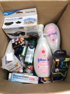 BOX OF ASSORTED BEAUTY ITEMS TO INCLUDE JOHNSONS BABY LOTION