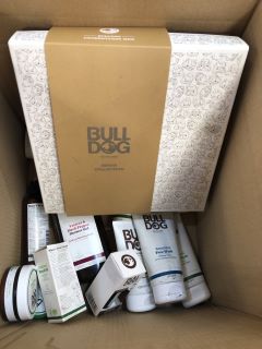 BOX OF ASSORTED BEAUTY ITEMS TO INCLUDE BULLDOG GIFT SET