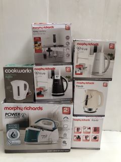 ASSORTED MORPHY RICHARDS KITCHEN APPLIANCES TO INCLUDE HAND BLENDERS