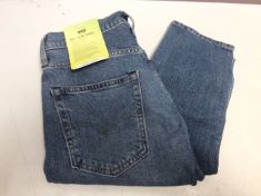 3 X ASSORTED LEVI JEANS INCLUDING LEVI 512 SLIM TAPER JEANS IN BLUE SIZE 3034.