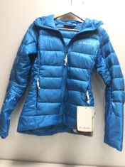 3 X ASSORTED JACKETS INCLUDE SKECHERS BLUE ZIP JACKET SIZE LARGE .