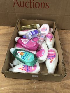 BOX OF JOHNSONS ITEMS INC JOHNSONS SHINY DROPS KIDS CONDITIONER 500ML