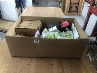 BOX OF ASSORTED ITEMS INC. MEET LOCKS HALF FINGER CYCLING GLOVES