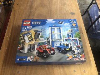 LEGO CITY POLICE STATION - 60246