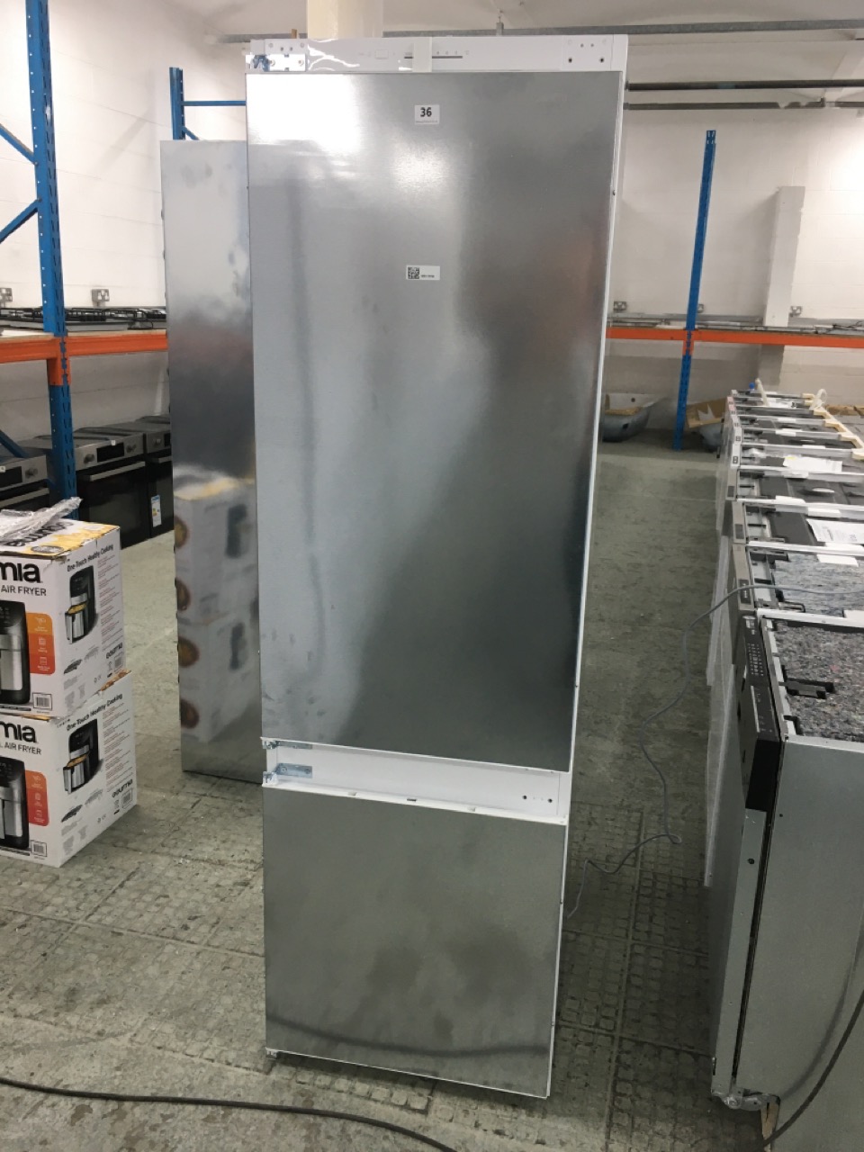 John Pye Auctions BOSCH INTEGRATED FRIDGE FREEZER MODEL KIV87NSF0G (COLLECTION OR OPTIONAL