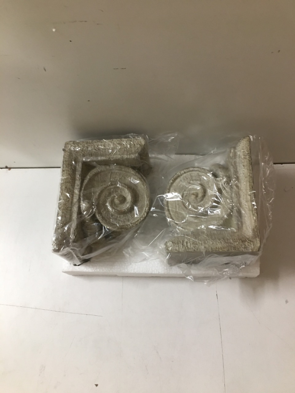 John Pye Auctions 6 X THE VINTAGE GARDEN ROOM DISTINCTIVE LIVING