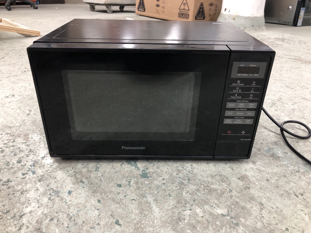John Pye Auctions 2 X ASSORTED ITEMS INC PANASONIC MICROWAVE OVEN