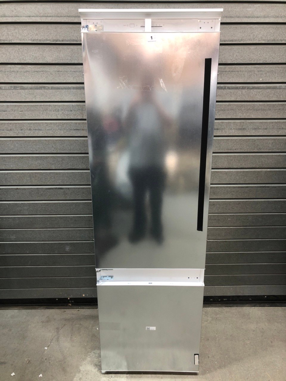 John Pye Auctions BOSCH INTEGRATED FRIDGE FREEZER MODEL KIV87NSF0G