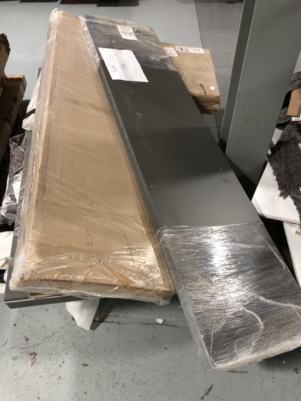 John Pye Auctions 2 X PALLETS OF FURNITURE PARTS TO