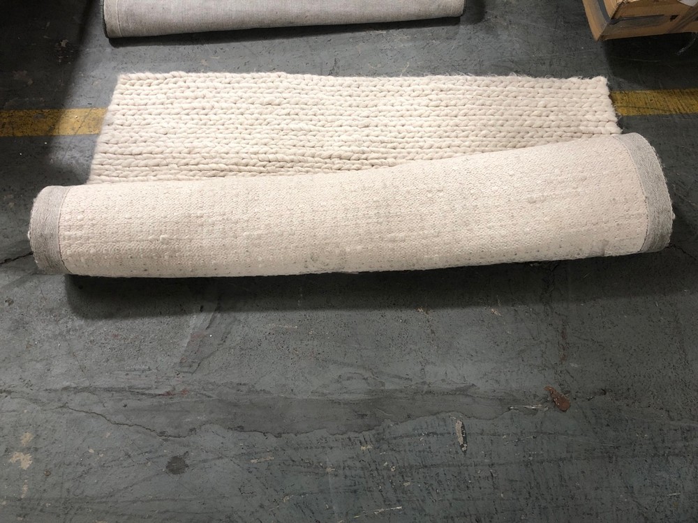 John Pye Auctions LA REDOUTE DIANO KNIT EFFECT WOOL RUG, 160X230CM