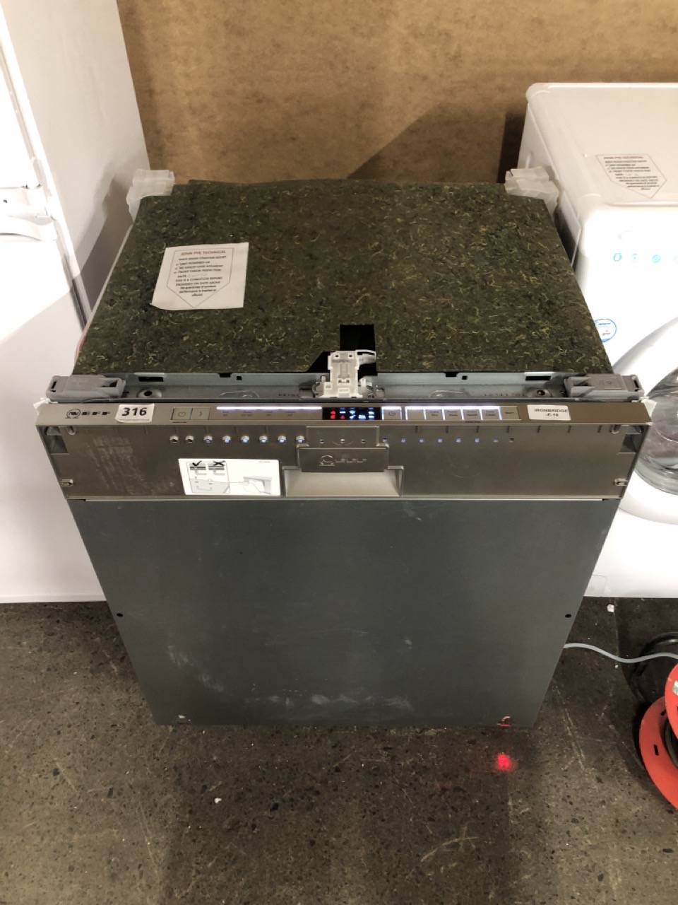 John Pye Auctions NEFF DISHWASHER SD6P1F LOCATION MIDDLE FLOOR (COLLECTION OR OPTIONAL