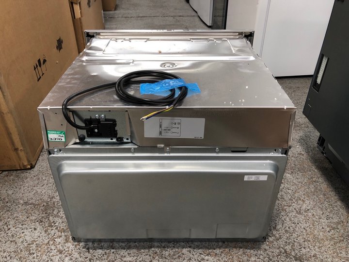 John Pye Auctions ZANUSSI BUILT IN COMPACT COMBI MICROWAVE OVEN