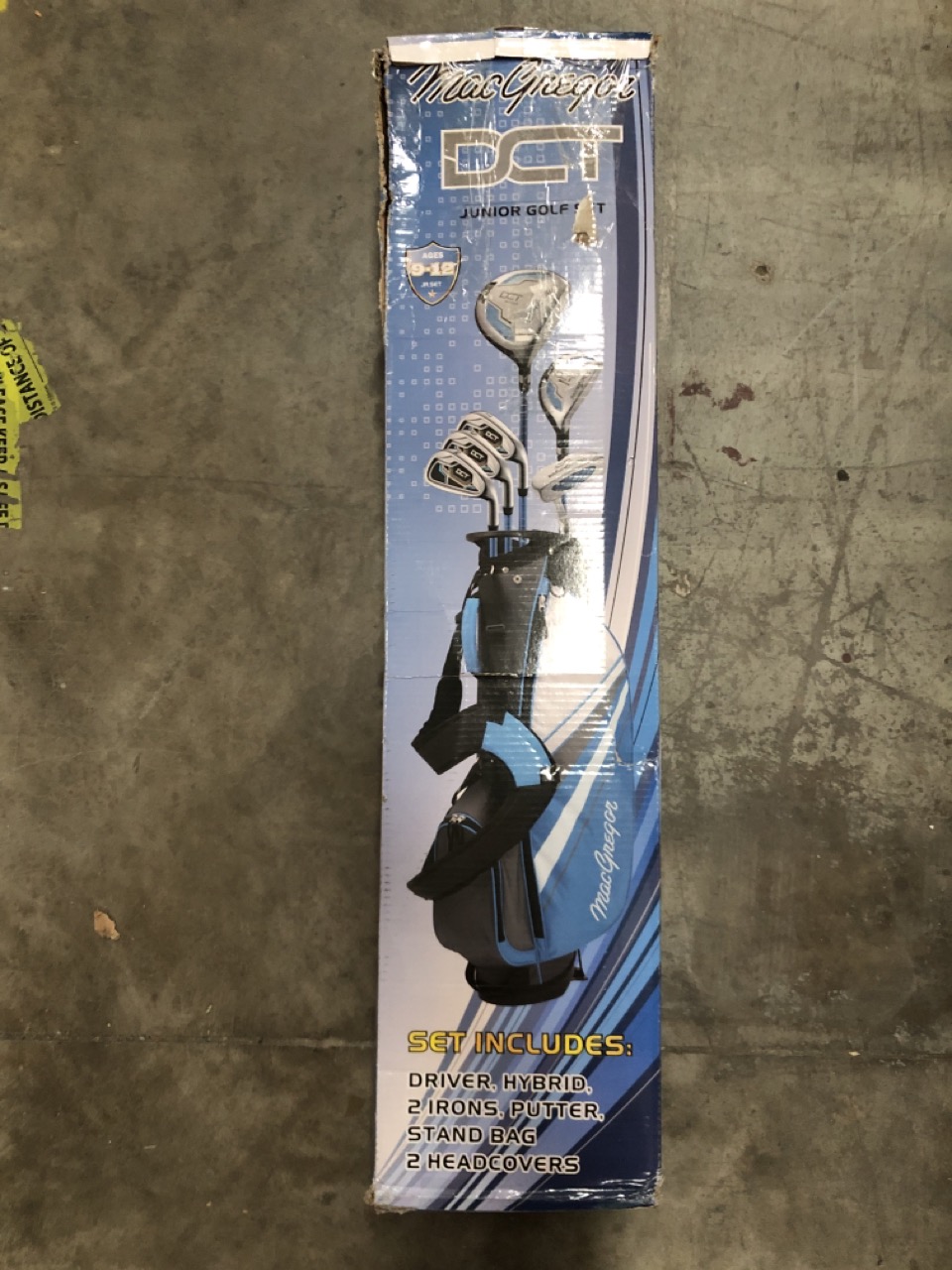 John Pye Auctions MACGREGOR JUNIOR GOLF CLUBS & BAG COLLECTION ONLY