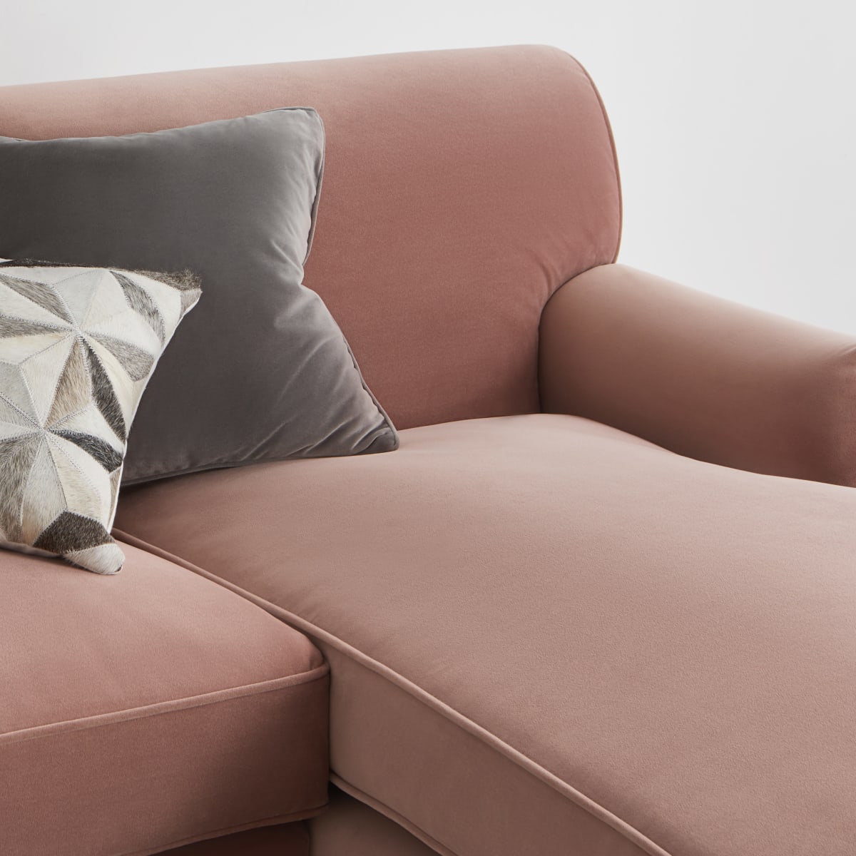 John Pye Auctions Item Box 1 of 2 Only. Orson Right Hand