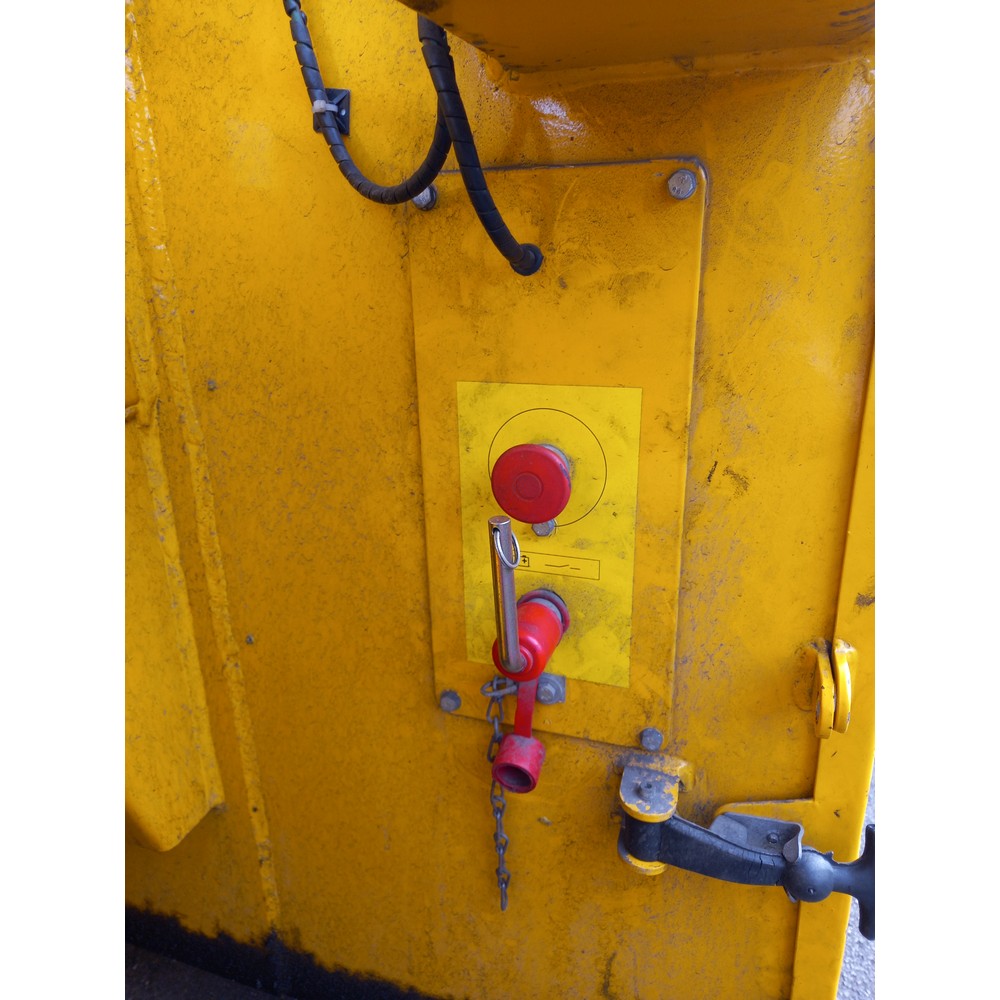 John Pye Auctions 2003 LIFTLUX SCISSOR LIFT MODEL SL15318E2WD