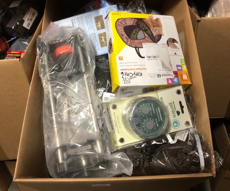 John Pye Auctions QTY OF ASSORTED ITEMS TO INCLUDE KINGFISHER GARDEN