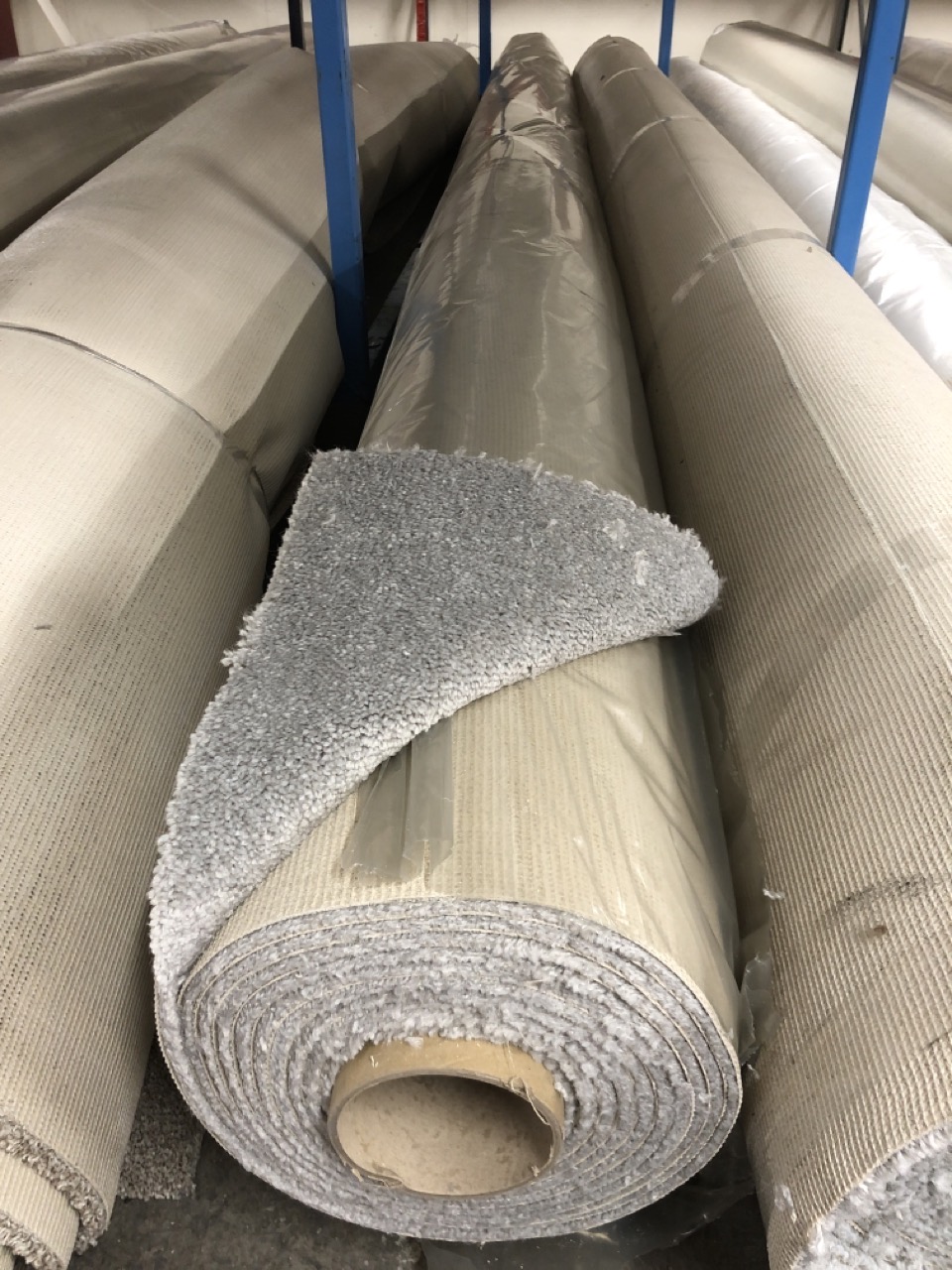 John Pye Auctions ARES CHROME COLOURED CARPET APPROX WIDTH 5M COLLECTION ONLY LOCATION