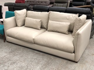 3 SEATER SAFA IN GREY LEATHER WITH DARK BROWN WOODEN FEET: LOCATION - B8