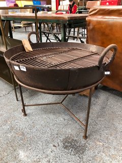 NKUKU RECLAIMED IRON KADAI WITH GRILL MEDIUM - RRP £425: LOCATION - C7