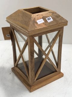 NKUKU NISHA MANGO WOOD HURRICANE LANTERN - RRP £125: LOCATION - BR