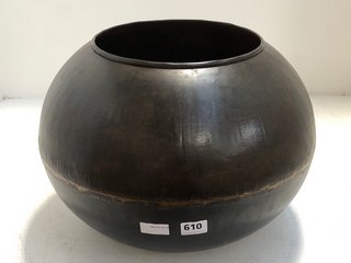 NKUKU ENDO RECLAIMED IRON GLOBE PLANTER - RRP £125: LOCATION - BR