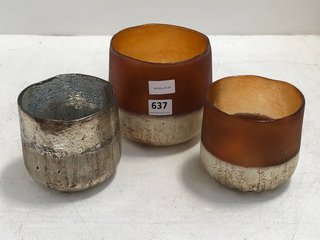 NKUKU 2 X NGOLO TEALIGHT HOLDERS IN AMBER MEDIUM & LARGE TO INCLUDE NIMIT RECYCLED GLASS TEALIGHT MEDIUM IN ANTIQUE GOLD: LOCATION - BR