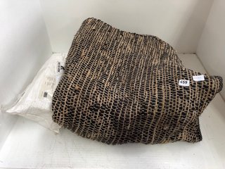 NKUKU.COM LARGE JUTE RUG IN NATURAL & BLACK & BRAIDED HEMP TABLE RUNNER IN NATURAL - RRP £70: LOCATION - BR