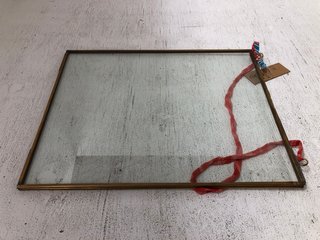 NKUKU.COM EXTRA LARGE KIKO BRASS FRAME PORTRAIT: LOCATION - CR