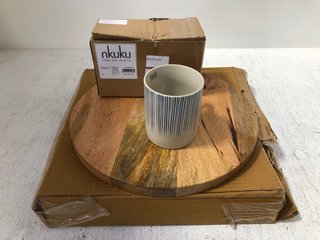 2X NKUKU.COM TALL KARLIMA CERAMIC MUG IN BLUE & MEDIUM SORIA CHOPPING BOARD: LOCATION - CR