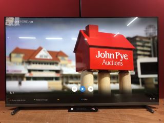 PHILIPS 55" SMART 4K HDR TV MODEL 55PUS7608/12 (WITH STAND,WITH REMOTE,SCRATCH ON CASE,WITH BOX)