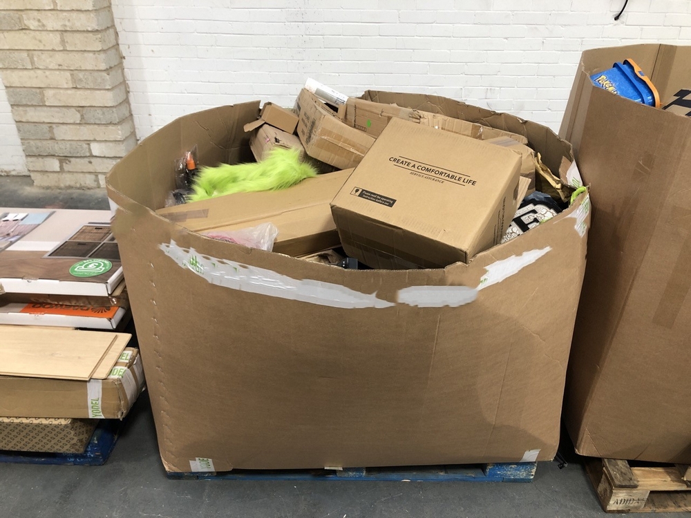 John Pye Auctions PALLET OF ASSORTED ITEMS TO INCLUDE AIDAPT ASHFORD