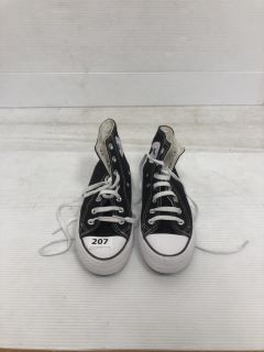 CONVERSE HI-TOP CANVAS TRAINERS IN BLACK UK SIZE 6