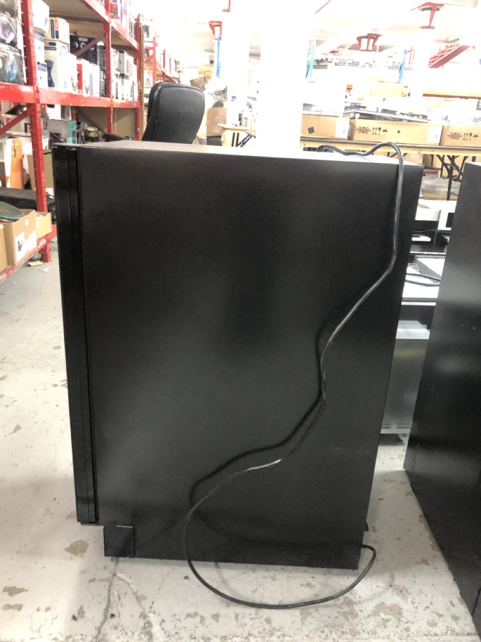 John Pye Auctions CDA WINE COOLER MODEL FWC304BL