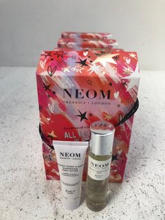 4 X NEOM ORGANICS MAGICAL MOMENT OF CALM SCENTED CANDLE AND HAND BALM SETS - RRP £100: LOCATION - G15
