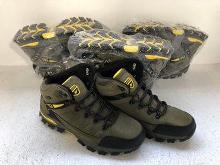4 X PAIRS OF HIKING BOOTS IN ARMY GREEN - UK SIZE 9: LOCATION - WH4