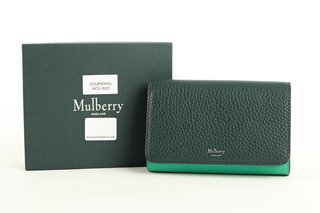 MULBERRY MEDIUM CONTINENTAL HEAVY GRAIN WALLET IN LAWN GREEN/MULBERRY GREEN - MODEL RL7402 - RRP £350: LOCATION - BOOTH