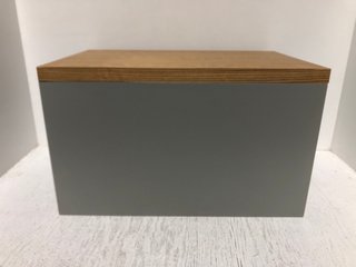 JOHN LEWIS & PARTNERS LACQUERED WOODEN STORAGE BOX IN GREY: LOCATION - G3
