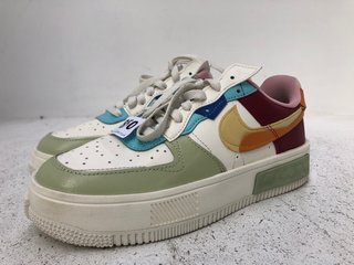 AIR FORCE 1 FONTANKA TRAINER IN SAIL SATURN GOLD SUNSET & POMEGRANATE UK SIZE 6 RRP £115: LOCATION - G15