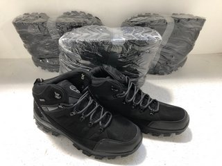4 X PAIRS OF MENS HIKING BOOTS IN BLACK - UK SIZE 10.5: LOCATION - WH3