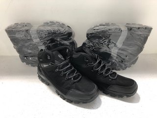 3 X PAIRS OF MENS HIKING BOOTS IN BLACK - UK SIZE 10.5: LOCATION - WH3