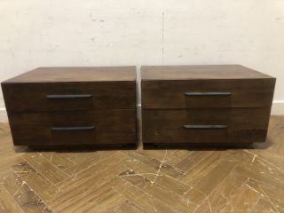 PALLET OF ASSORTED ITEMS TO INCLUDE 2 DRAW CHEST OF DRAWERS IN DARK OAK EFFECT, BLACK METAL AND WOOD SHELF WITH COAT RACK