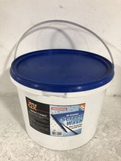 1 X PALLET TO INCLUDE 25+ BUCKETS OF TRIPLE QX ALL SEASONS SCREEN WASH (72 SACHETS PER BUCKET), APPROX RRP £700
