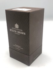 MOLTON BROWN LONDON, MESMERISING OUDH ACCORD & GOLD PERFUME, 100ML, RRP £68: LOCATION - SR33C