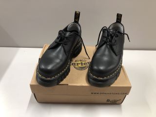 PAIR OF DR MARTENS AUDRICK 3 EYE SHOES SIZE: UK6