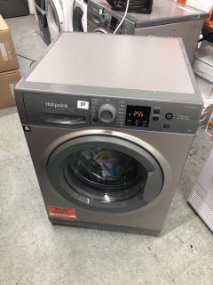 HOTPOINT 8KG WASHING MACHINE MODEL: NSWR 845C GK UK (COLLECTION OR OPTIONAL DELIVERY AVAILABLE*)