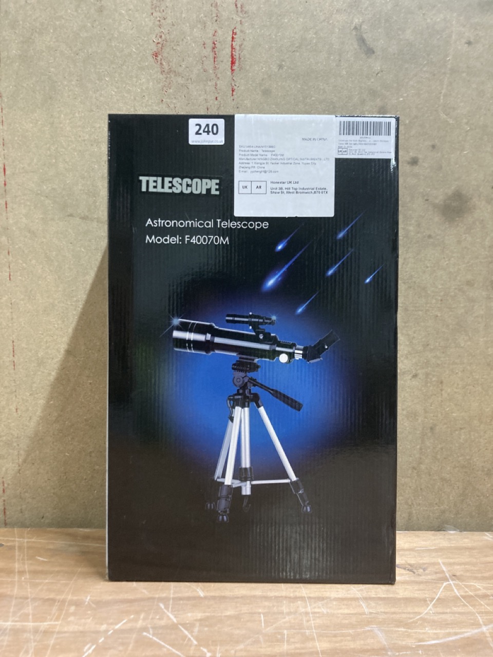 John Pye Auctions TELESCOPE ASTRONOMICAL TELESCOPE MODEL F40070M